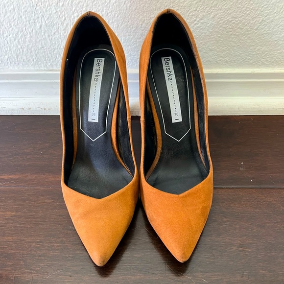 COPY - Bershka Heels - Picture 2 of 8